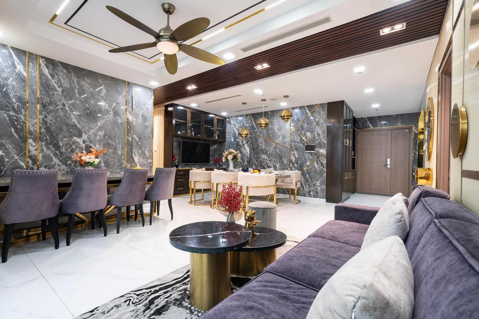 The Landmark 81 Riverside Resident